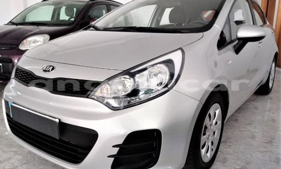 Comprar Novo Kia rio Branco Carro em Luena em Moxico Comprar Novo Kia rio Branco Carro em Luena em Moxico