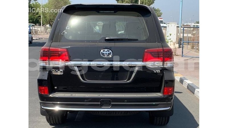 Big with watermark toyota land cruiser bengo province import dubai 6536