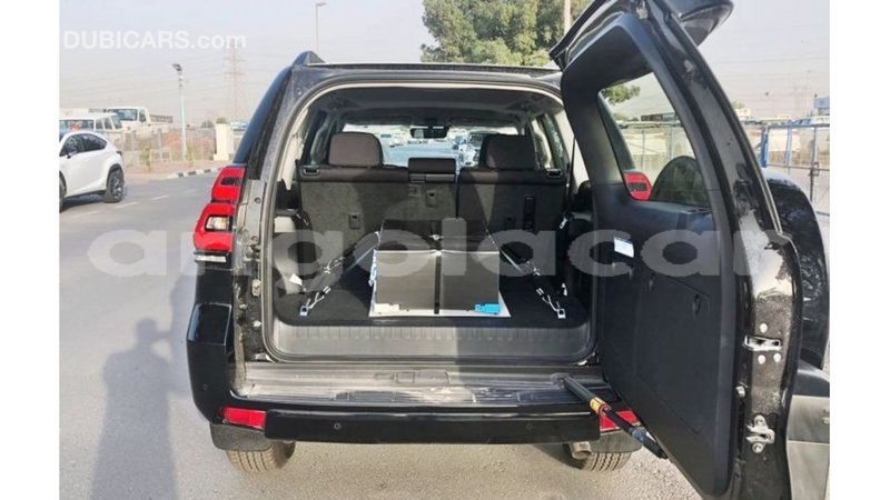 Big with watermark toyota prado bengo province import dubai 6537