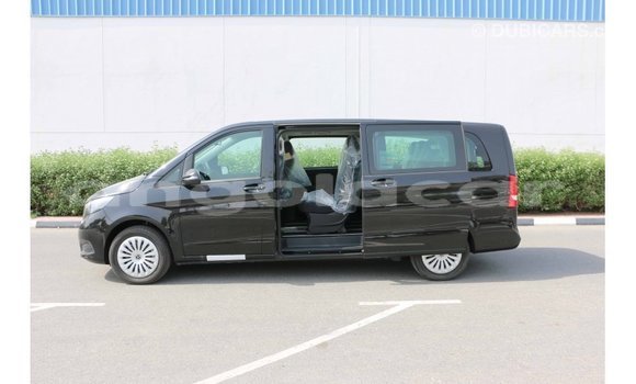 Acheter Import Voiture Mercedes-Benz 250 Noir à Import - Dubai, Province de Bengo Acheter Import Voiture Mercedes-Benz 250 Noir à Import - Dubai, Province de Bengo