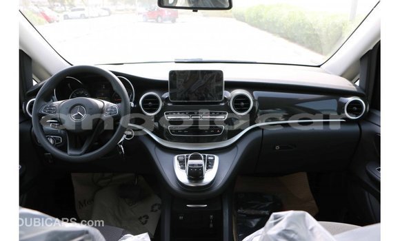 Acheter Import Voiture Mercedes-Benz 250 Noir à Import - Dubai, Province de Bengo Acheter Import Voiture Mercedes-Benz 250 Noir à Import - Dubai, Province de Bengo