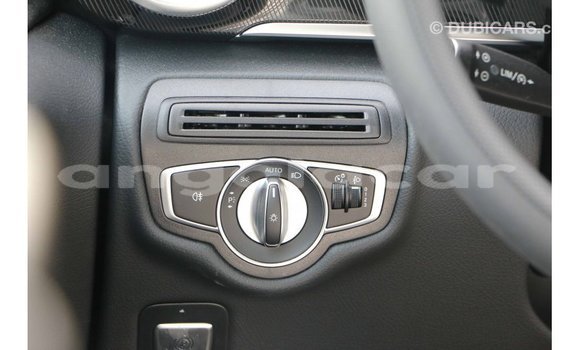 Acheter Import Voiture Mercedes-Benz 250 Noir à Import - Dubai, Province de Bengo Acheter Import Voiture Mercedes-Benz 250 Noir à Import - Dubai, Province de Bengo