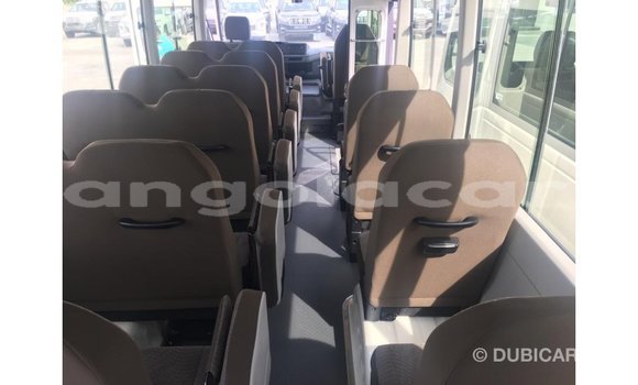 Acheter Import Voiture Toyota Coaster Blanc à Import - Dubai, Province de Bengo Acheter Import Voiture Toyota Coaster Blanc à Import - Dubai, Province de Bengo