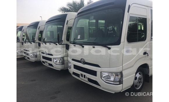 Acheter Import Voiture Toyota Coaster Blanc à Import - Dubai, Province de Bengo Acheter Import Voiture Toyota Coaster Blanc à Import - Dubai, Province de Bengo