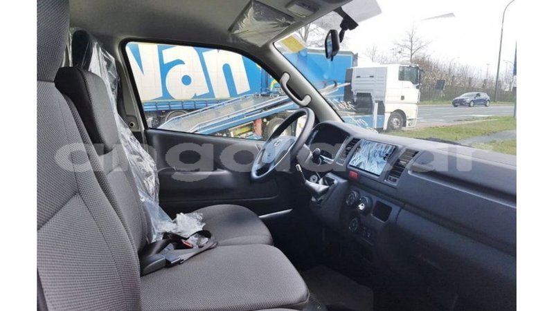 Big with watermark toyota hiace bengo province import dubai 6543