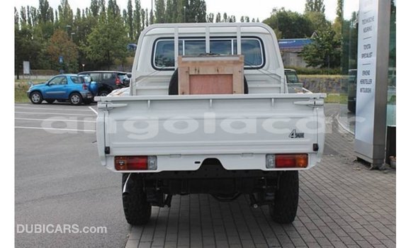 Buy Import Toyota Land Cruiser White Car in Import - Dubai in Bengo Province Buy Import Toyota Land Cruiser White Car in Import - Dubai in Bengo Province