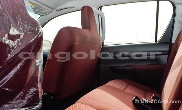 Buy Import Toyota Hilux White Car in Import - Dubai in Bengo Province Buy Import Toyota Hilux White Car in Import - Dubai in Bengo Province