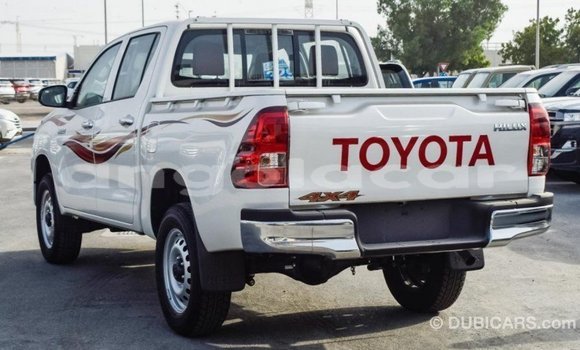 Buy Import Toyota Hilux White Car in Import - Dubai in Bengo Province Buy Import Toyota Hilux White Car in Import - Dubai in Bengo Province