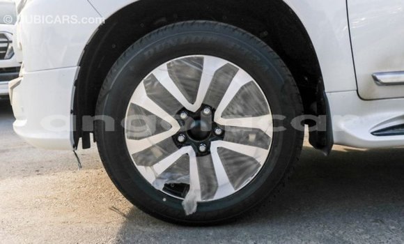 Acheter Import Voiture Toyota Land Cruiser Blanc à Import - Dubai, Province de Bengo Acheter Import Voiture Toyota Land Cruiser Blanc à Import - Dubai, Province de Bengo