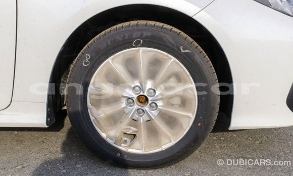 Comprar Importar Toyota Corolla Branco Carro em Import - Dubai em Bengo Province Comprar Importar Toyota Corolla Branco Carro em Import - Dubai em Bengo Province