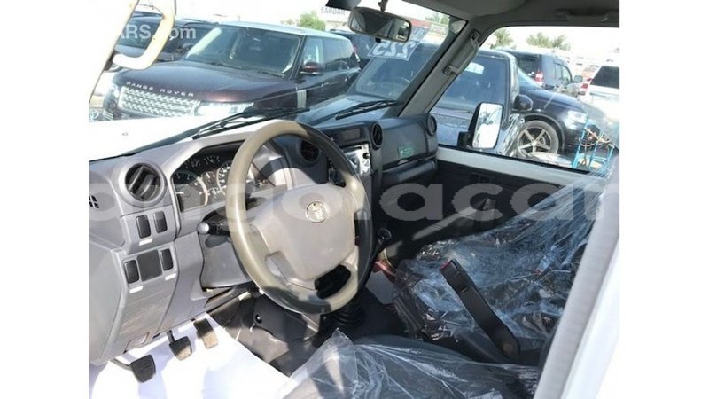 Big with watermark toyota land cruiser bengo province import dubai 6560