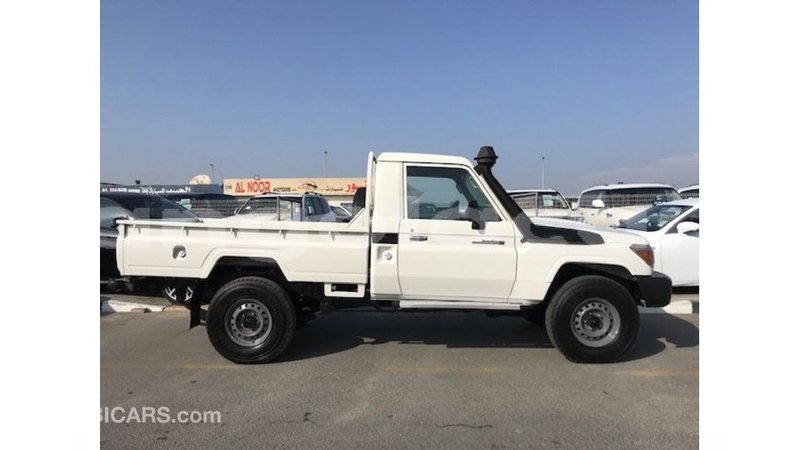Big with watermark toyota land cruiser bengo province import dubai 6560