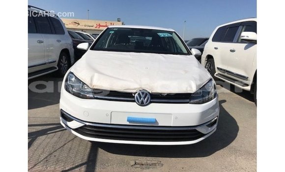 Acheter Import Voiture Volkswagen Golf Blanc à Import - Dubai, Province de Bengo Acheter Import Voiture Volkswagen Golf Blanc à Import - Dubai, Province de Bengo