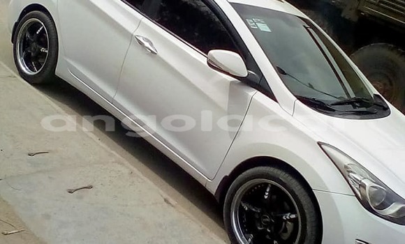 Buy Used Hyundai Elantra White Car in Luanda in Luanda Province Buy Used Hyundai Elantra White Car in Luanda in Luanda Province