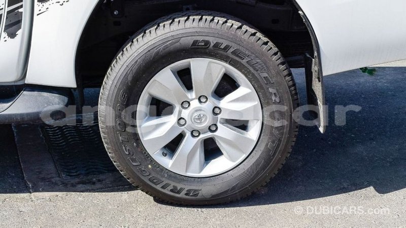 Big with watermark toyota hilux bengo province import dubai 6567