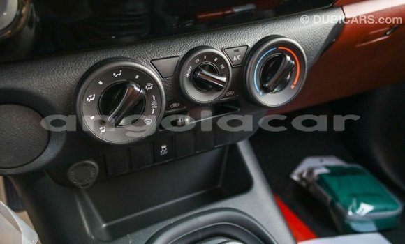 Comprar Importar Toyota Hilux Branco Carro em Import - Dubai em Bengo Province Comprar Importar Toyota Hilux Branco Carro em Import - Dubai em Bengo Province