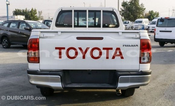 Comprar Importar Toyota Hilux Branco Carro em Import - Dubai em Bengo Province Comprar Importar Toyota Hilux Branco Carro em Import - Dubai em Bengo Province