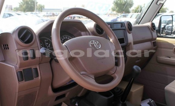 Acheter Import Voiture Toyota Land Cruiser Beige à Import - Dubai, Province de Bengo Acheter Import Voiture Toyota Land Cruiser Beige à Import - Dubai, Province de Bengo