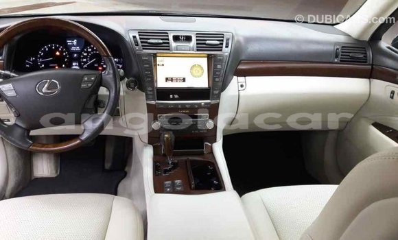 Comprar Importar Lexus LS Outro Carro em Import - Dubai em Bengo Province