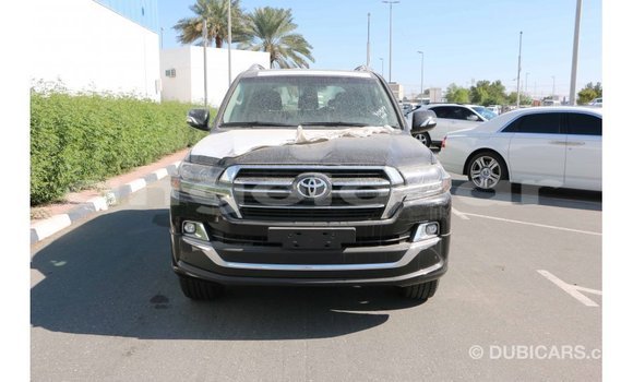 Acheter Import Voiture Toyota Land Cruiser Noir à Import - Dubai, Province de Bengo Acheter Import Voiture Toyota Land Cruiser Noir à Import - Dubai, Province de Bengo