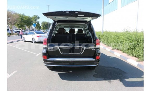 Acheter Import Voiture Toyota Land Cruiser Noir à Import - Dubai, Province de Bengo Acheter Import Voiture Toyota Land Cruiser Noir à Import - Dubai, Province de Bengo