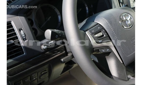 Acheter Import Voiture Toyota Land Cruiser Noir à Import - Dubai, Province de Bengo Acheter Import Voiture Toyota Land Cruiser Noir à Import - Dubai, Province de Bengo