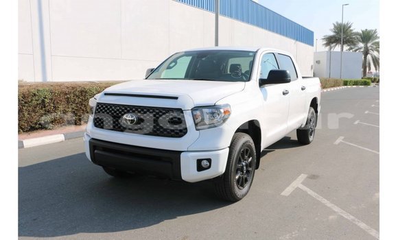 Acheter Import Voiture Toyota Tundra Blanc à Import - Dubai, Province de Bengo Acheter Import Voiture Toyota Tundra Blanc à Import - Dubai, Province de Bengo