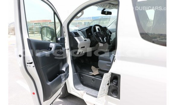 Acheter Import Voiture Toyota Hiace Blanc à Import - Dubai, Province de Bengo Acheter Import Voiture Toyota Hiace Blanc à Import - Dubai, Province de Bengo