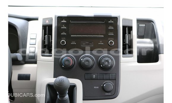 Acheter Import Voiture Toyota Hiace Blanc à Import - Dubai, Province de Bengo Acheter Import Voiture Toyota Hiace Blanc à Import - Dubai, Province de Bengo