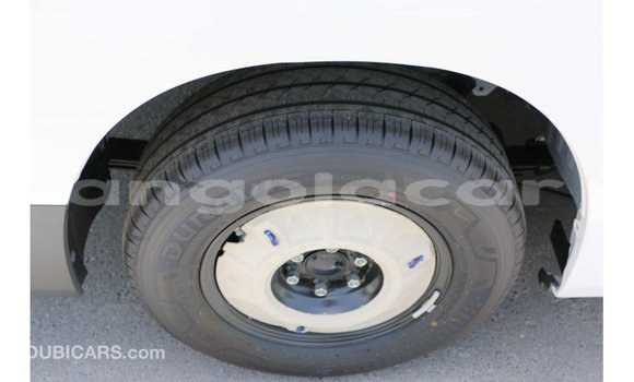 Acheter Import Voiture Toyota Hiace Blanc à Import - Dubai, Province de Bengo Acheter Import Voiture Toyota Hiace Blanc à Import - Dubai, Province de Bengo