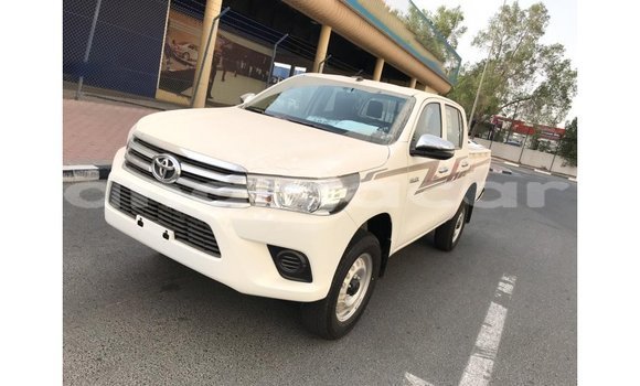 Acheter Import Voiture Toyota Hilux Blanc à Import - Dubai, Province de Bengo Acheter Import Voiture Toyota Hilux Blanc à Import - Dubai, Province de Bengo
