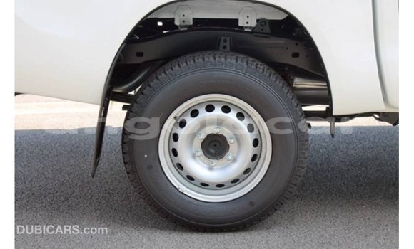 Comprar Importar Toyota Hilux Branco Carro em Import - Dubai em Bengo Province Comprar Importar Toyota Hilux Branco Carro em Import - Dubai em Bengo Province