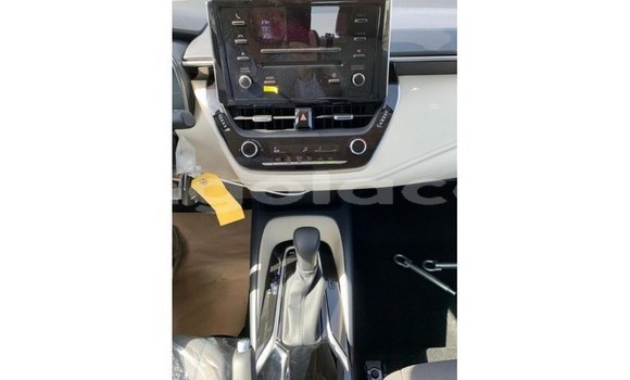 Buy Import Toyota Corolla White Car in Import - Dubai in Bengo Province Buy Import Toyota Corolla White Car in Import - Dubai in Bengo Province