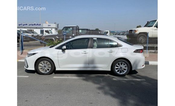 Buy Import Toyota Corolla White Car in Import - Dubai in Bengo Province Buy Import Toyota Corolla White Car in Import - Dubai in Bengo Province