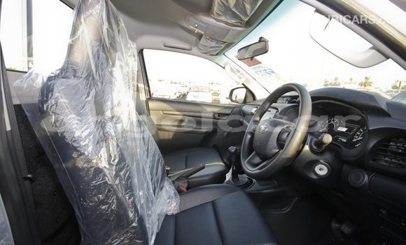 Comprar Importar Toyota Hilux Outro Carro em Import - Dubai em Bengo Province Comprar Importar Toyota Hilux Outro Carro em Import - Dubai em Bengo Province