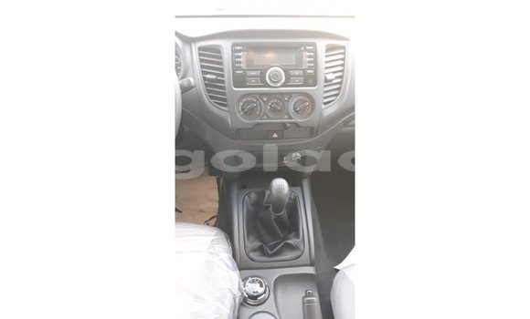 Buy Import Mitsubishi L200 White Car in Import - Dubai in Bengo Province Buy Import Mitsubishi L200 White Car in Import - Dubai in Bengo Province