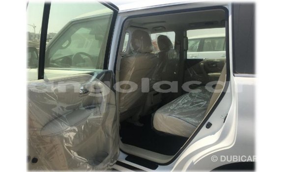 Buy Import Nissan Patrol White Car in Import - Dubai in Bengo Province Buy Import Nissan Patrol White Car in Import - Dubai in Bengo Province