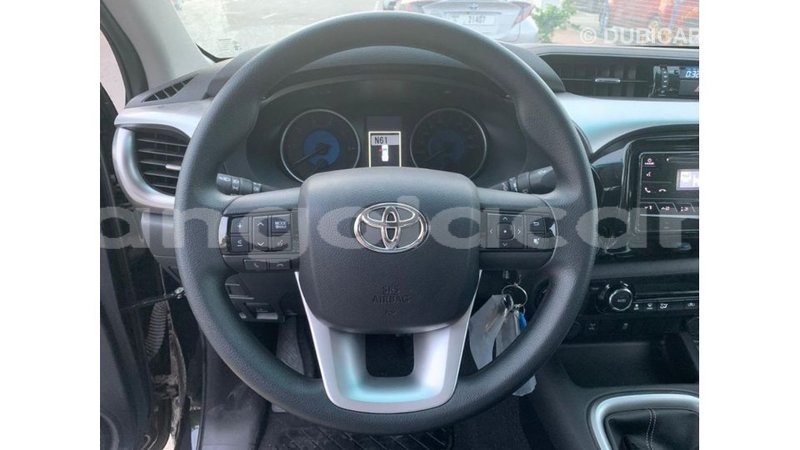 Big with watermark toyota hilux bengo province import dubai 6611
