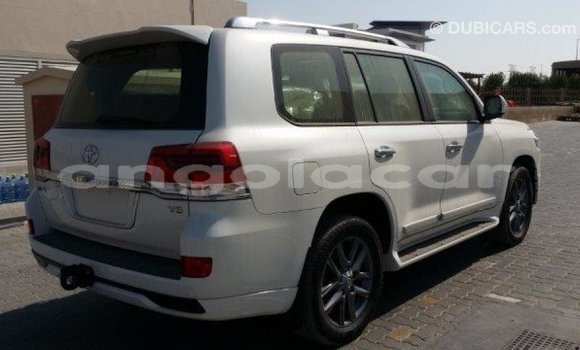 Buy Import Toyota Land Cruiser White Car in Import - Dubai in Bengo Province Buy Import Toyota Land Cruiser White Car in Import - Dubai in Bengo Province