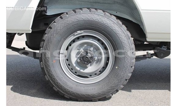 Buy Import Toyota Land Cruiser White Car in Import - Dubai in Bengo Province Buy Import Toyota Land Cruiser White Car in Import - Dubai in Bengo Province