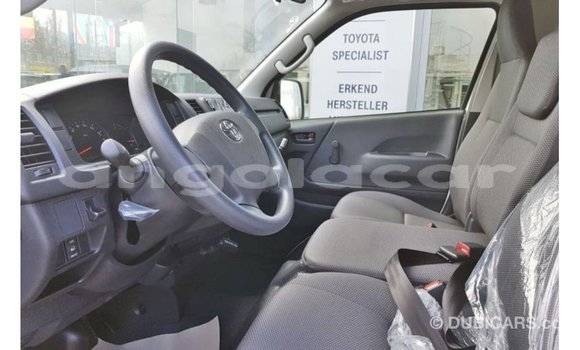 Buy Import Toyota Hiace White Car in Import - Dubai in Bengo Province Buy Import Toyota Hiace White Car in Import - Dubai in Bengo Province
