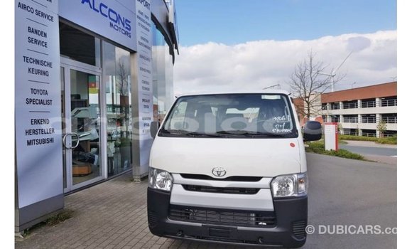 Buy Import Toyota Hiace White Car in Import - Dubai in Bengo Province Buy Import Toyota Hiace White Car in Import - Dubai in Bengo Province