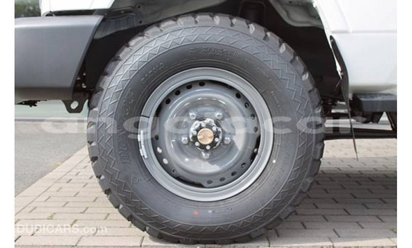 Buy Import Toyota Land Cruiser White Car in Import - Dubai in Bengo Province Buy Import Toyota Land Cruiser White Car in Import - Dubai in Bengo Province