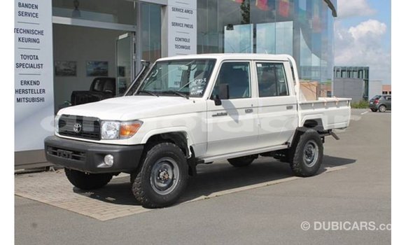 Buy Import Toyota Land Cruiser White Car in Import - Dubai in Bengo Province Buy Import Toyota Land Cruiser White Car in Import - Dubai in Bengo Province