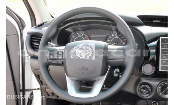 Buy Import Toyota Hilux White Car in Import - Dubai in Bengo Province Buy Import Toyota Hilux White Car in Import - Dubai in Bengo Province