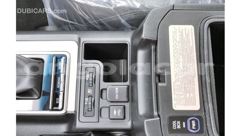 Big with watermark toyota prado bengo province import dubai 6636