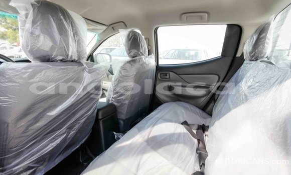 Acheter Import Voiture Mitsubishi L200 Blanc à Import - Dubai, Province de Bengo Acheter Import Voiture Mitsubishi L200 Blanc à Import - Dubai, Province de Bengo