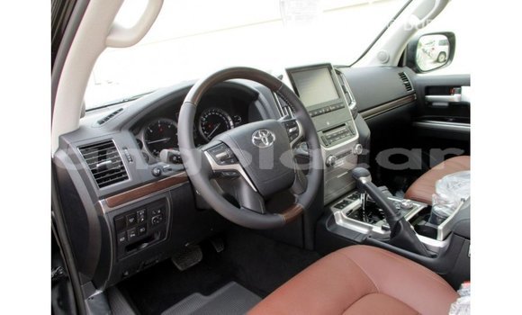 Buy Import Toyota Land Cruiser Black Car in Import - Dubai in Bengo Province Buy Import Toyota Land Cruiser Black Car in Import - Dubai in Bengo Province