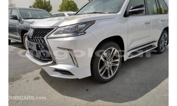 Acheter Import Voiture Lexus LX Blanc à Import - Dubai, Province de Bengo Acheter Import Voiture Lexus LX Blanc à Import - Dubai, Province de Bengo