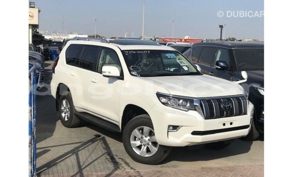 Acheter Import Voiture Toyota Prado Blanc à Import - Dubai, Province de Bengo Acheter Import Voiture Toyota Prado Blanc à Import - Dubai, Province de Bengo